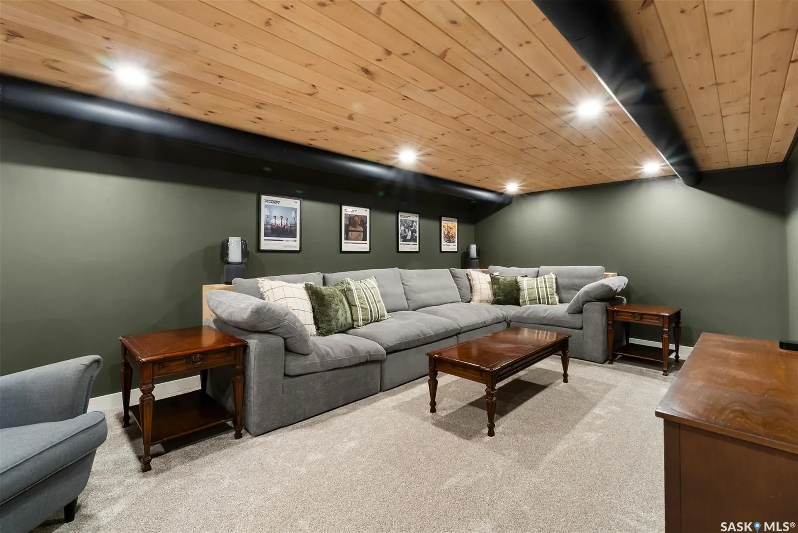 7 Trudeau BAY