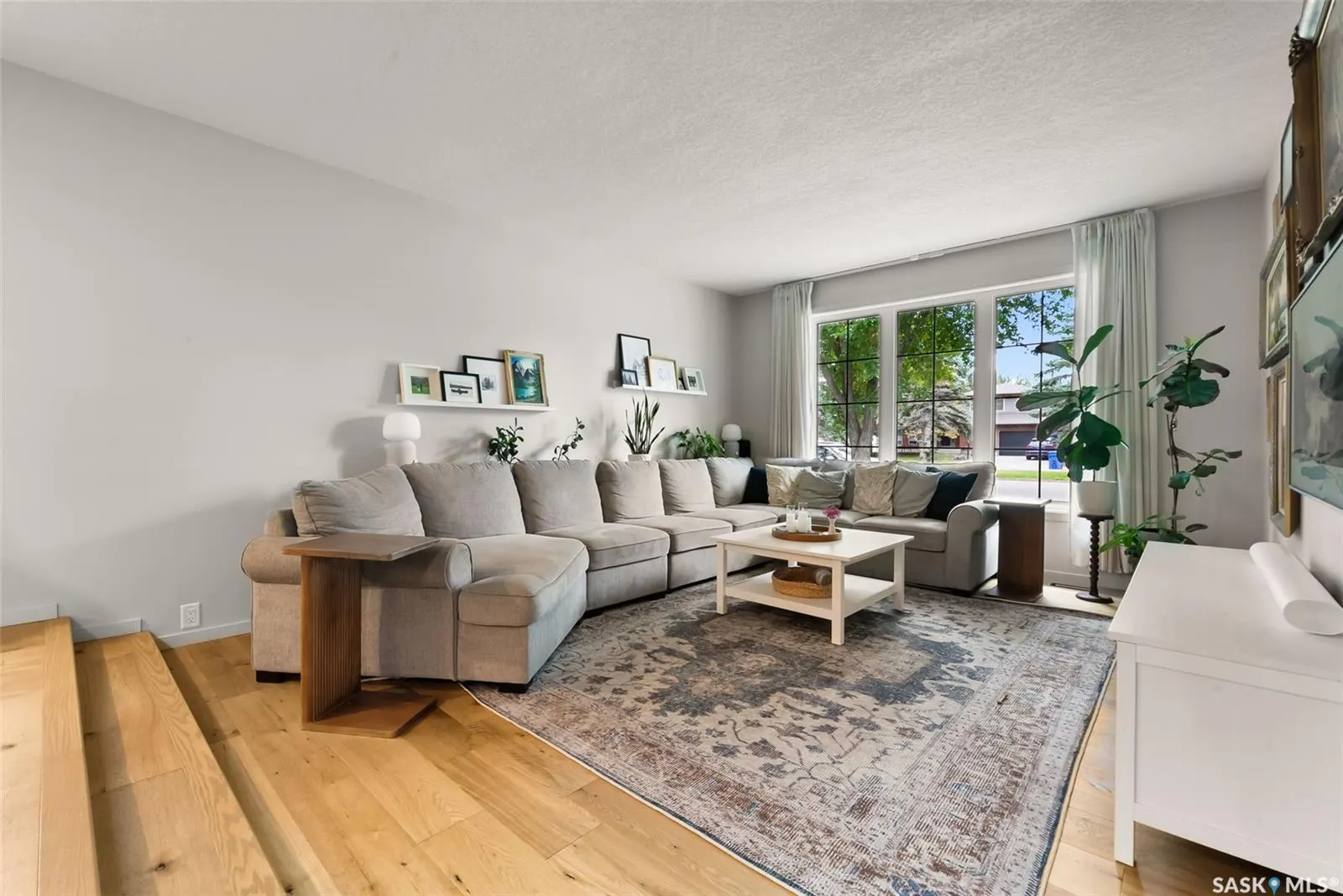 7 Trudeau BAY
