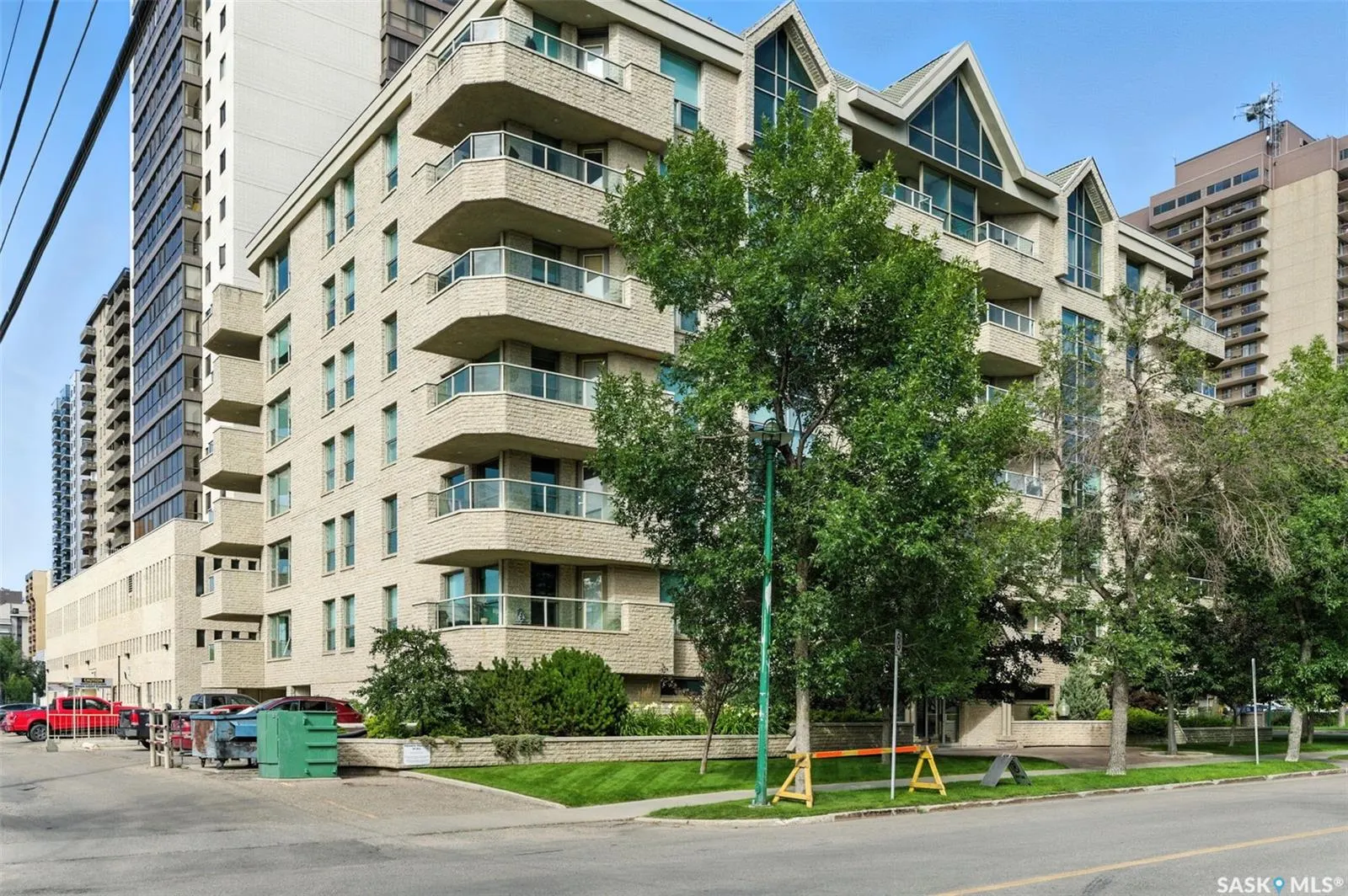 303 5th AVENUE N, #401