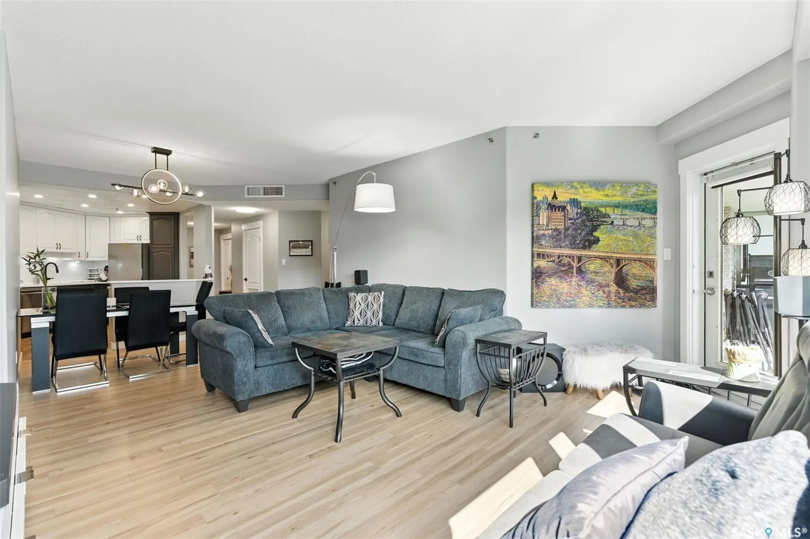 303 5th AVENUE N, #401