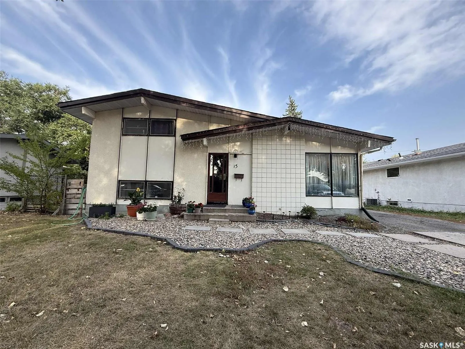 15 Richardson CRESCENT