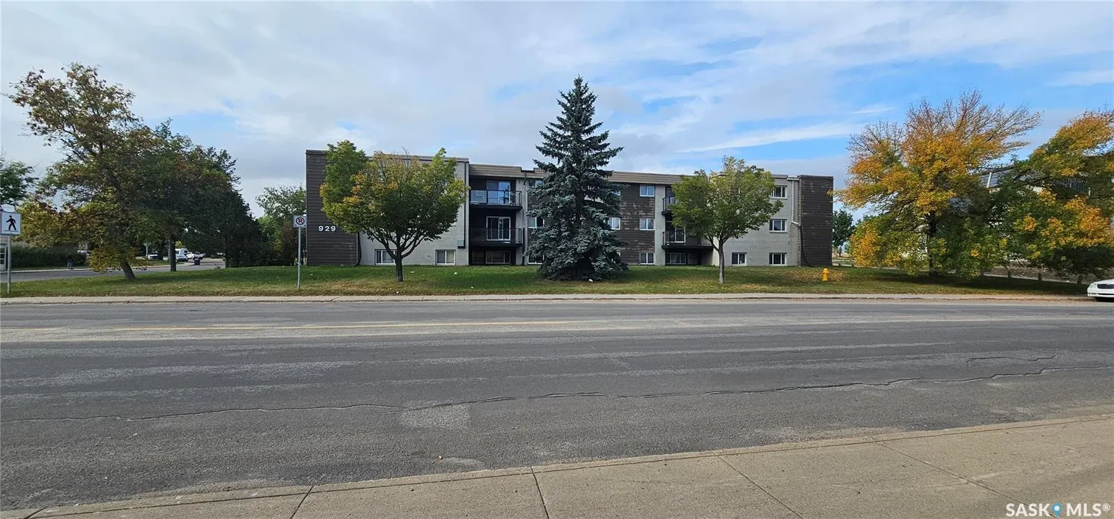 929 Northumberland AVENUE, #104