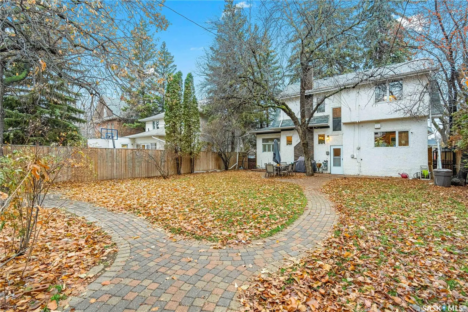710 University DRIVE