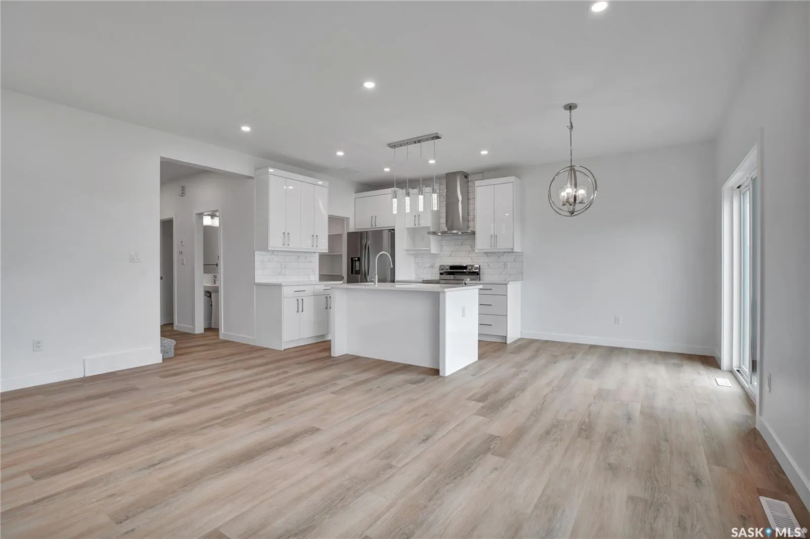 423 Stromberg CRESCENT
