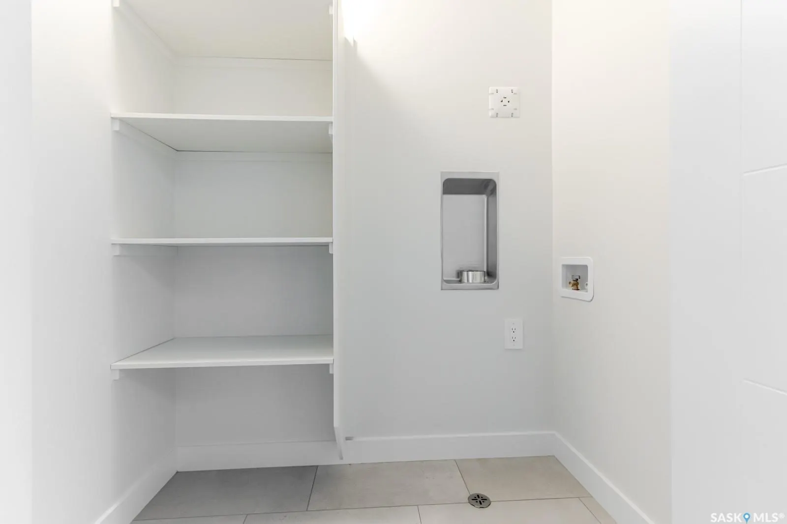 210 Doran WAY