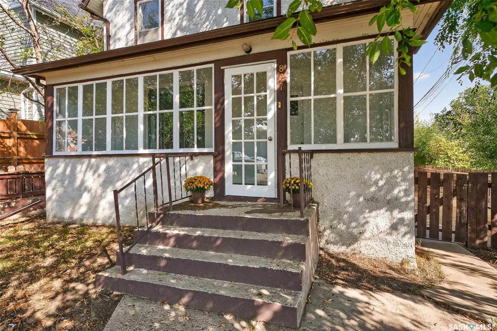 827 Elgin AVENUE
