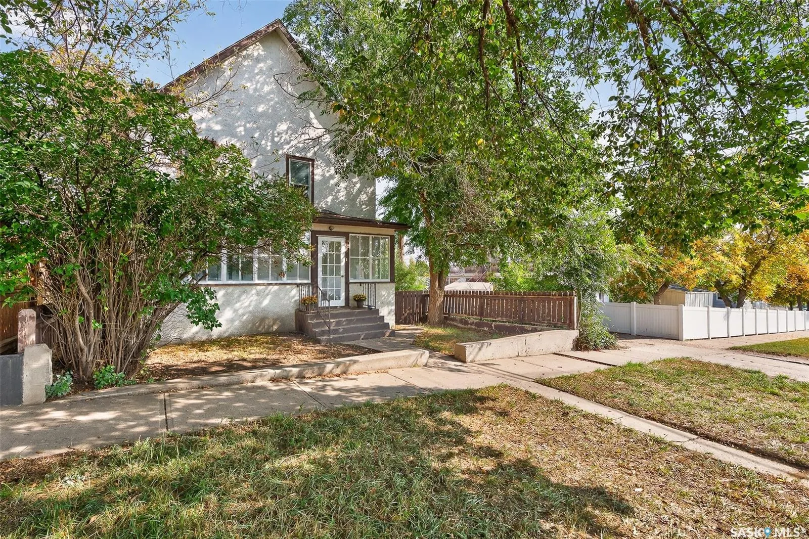 827 Elgin AVENUE