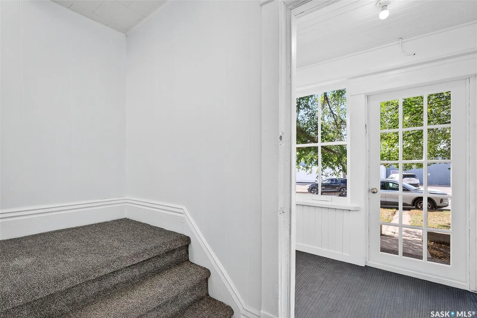827 Elgin AVENUE