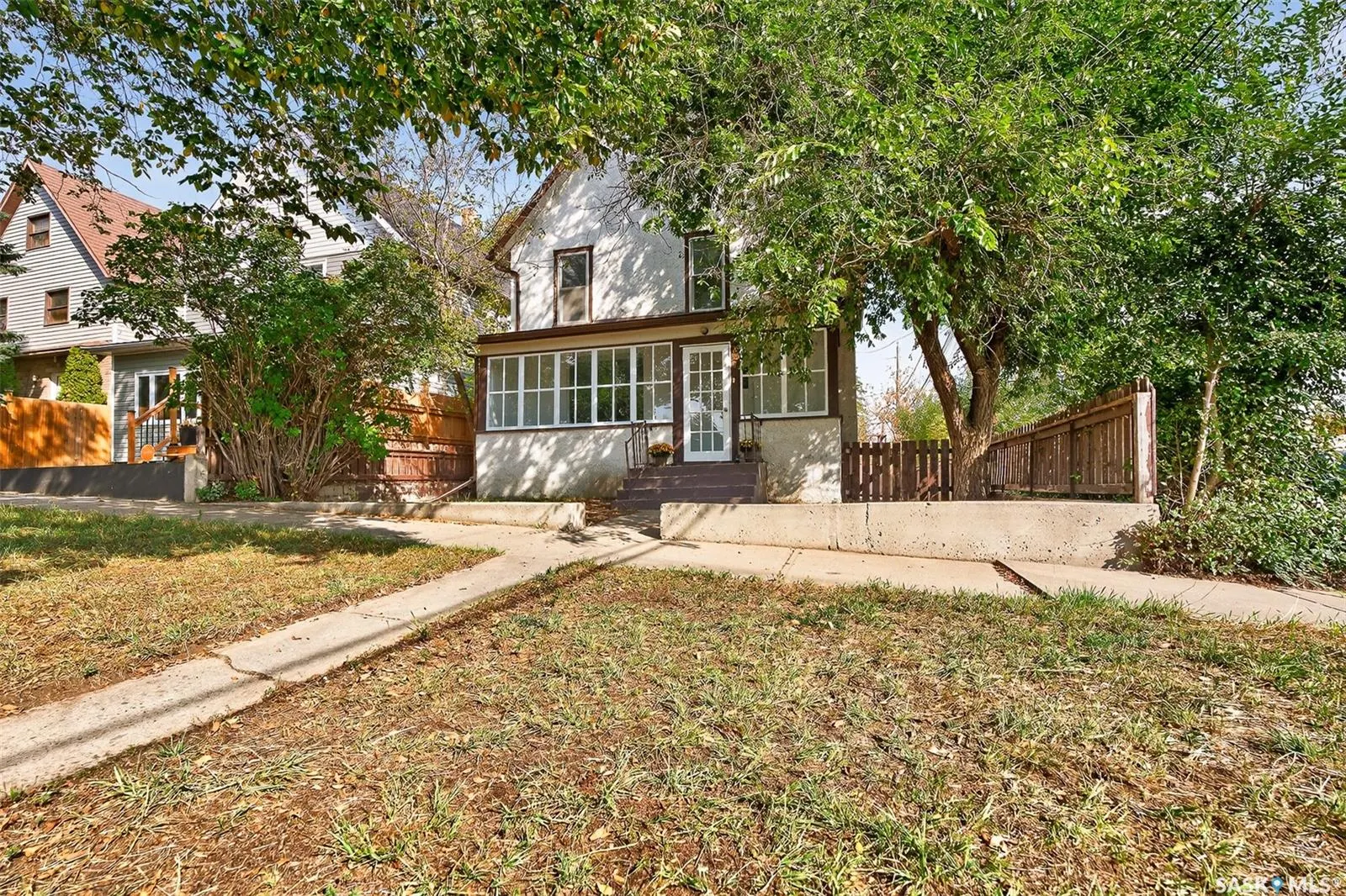 827 Elgin AVENUE