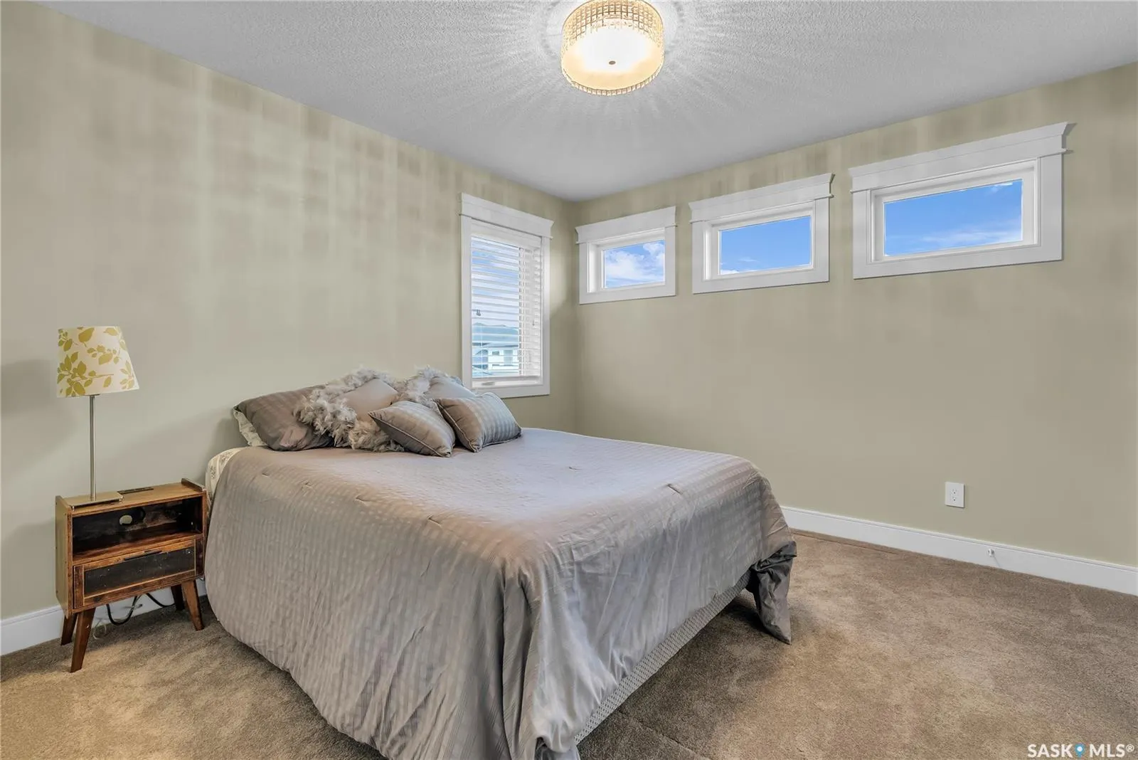 559 Atton LANE