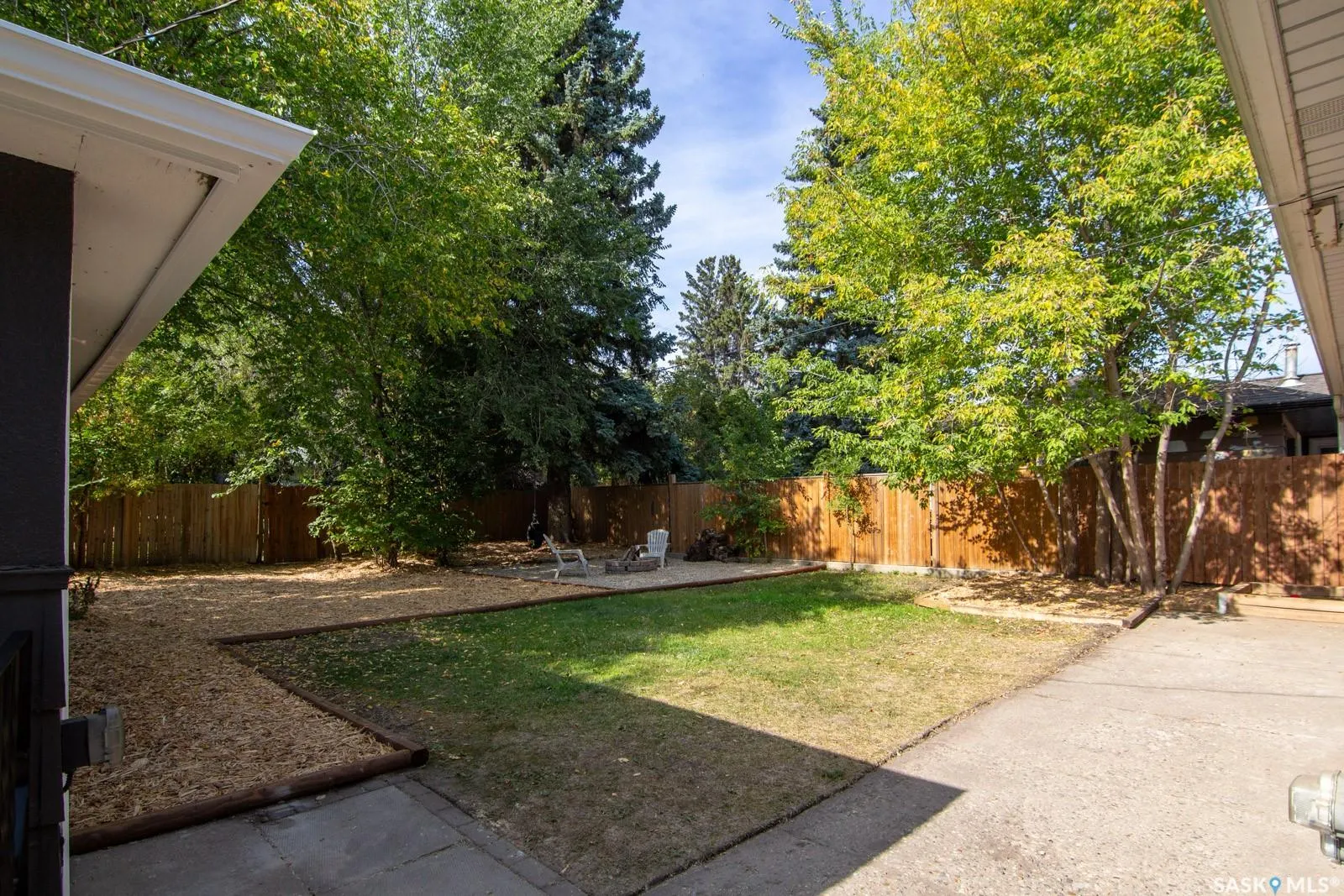 2526 Broadway AVENUE