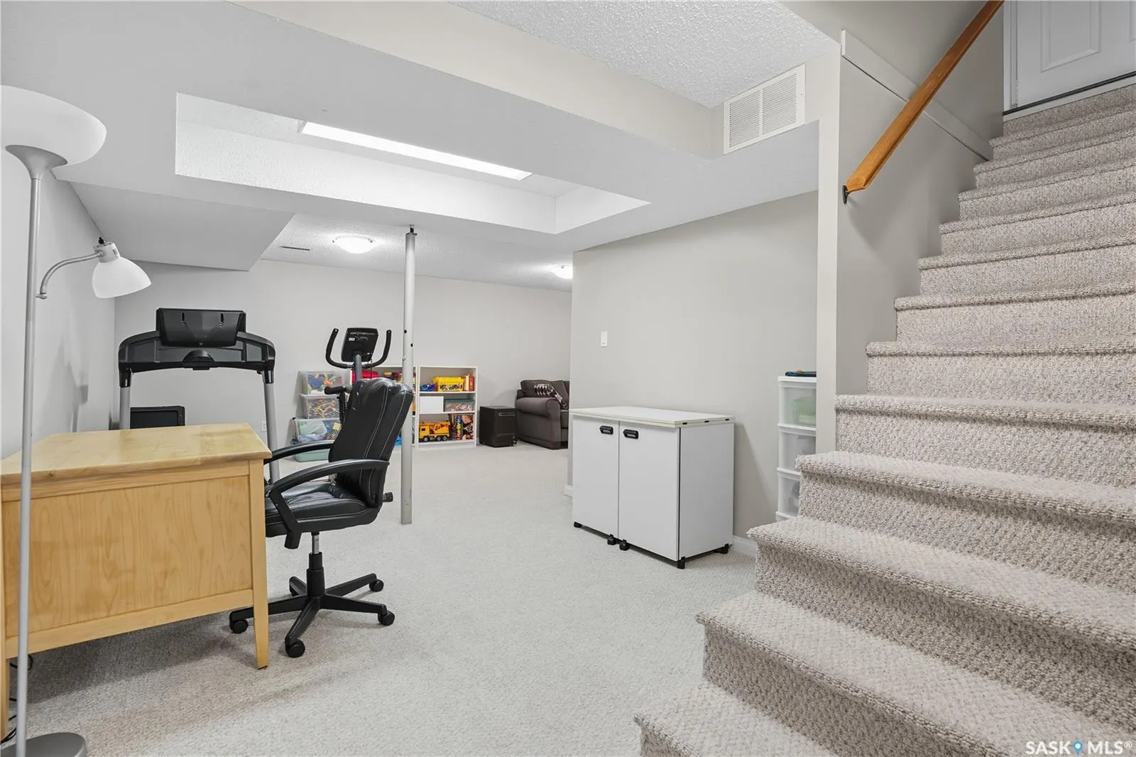 3270 MOUNTBATTEN CRESCENT