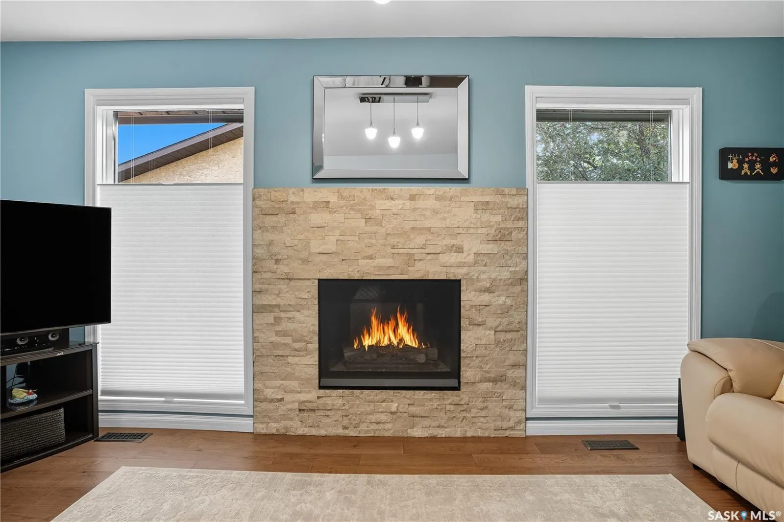 3270 MOUNTBATTEN CRESCENT