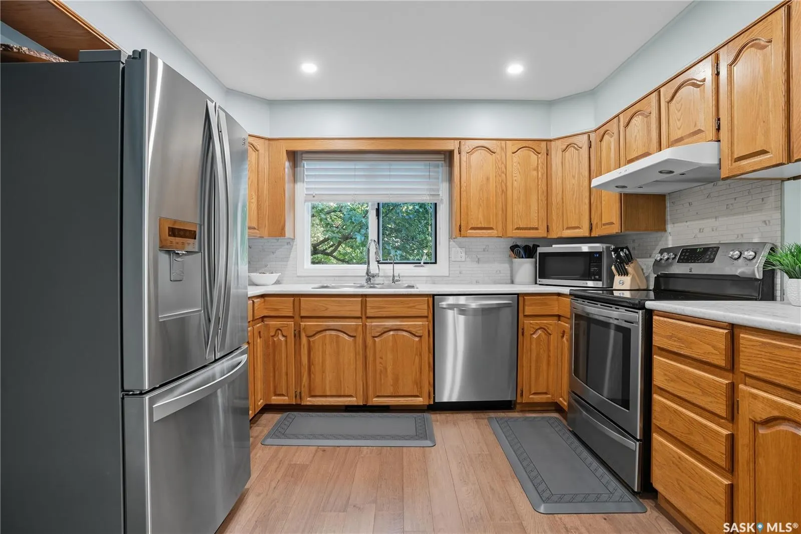 3270 MOUNTBATTEN CRESCENT
