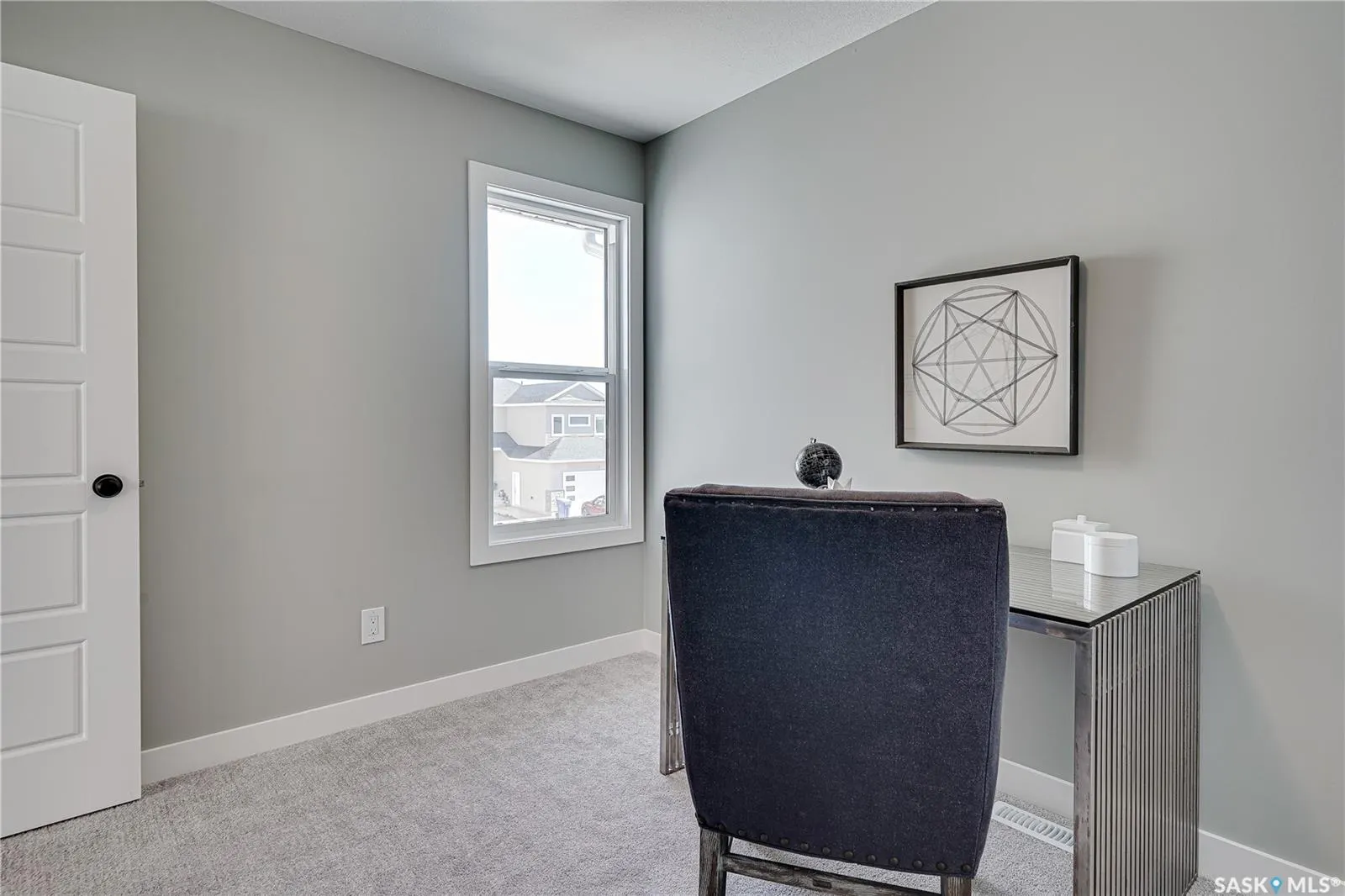 443 Doran CRESCENT