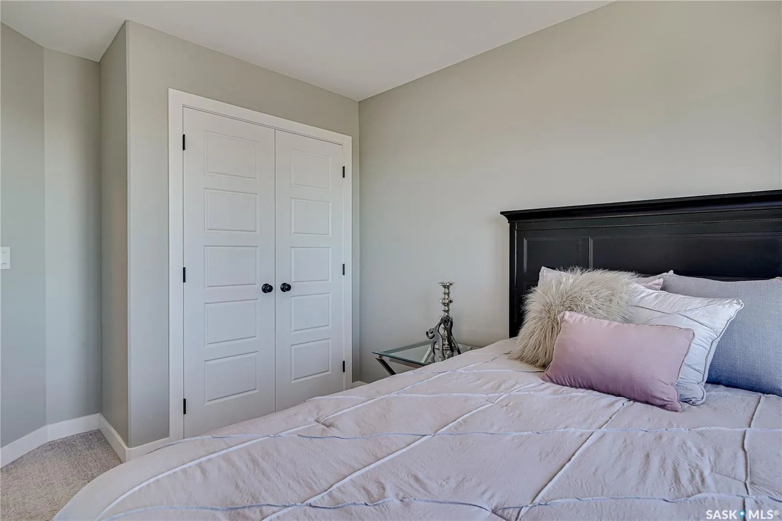 443 Doran CRESCENT