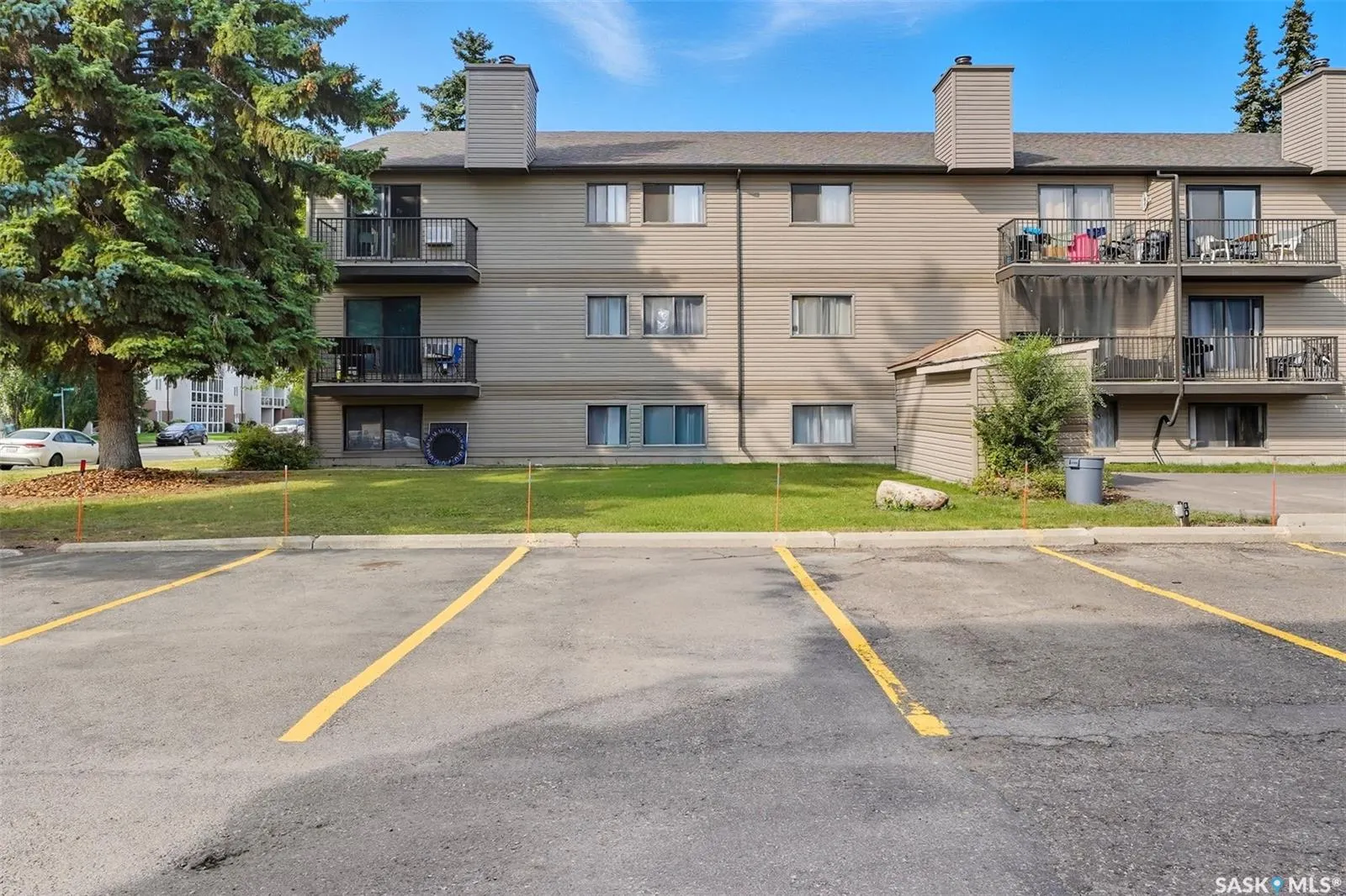 274 Pinehouse DRIVE, #3