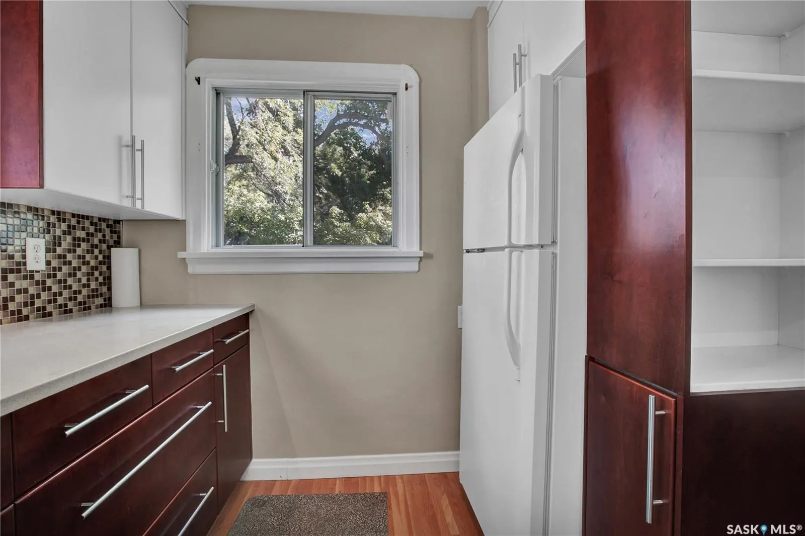 1301 Broadway AVENUE