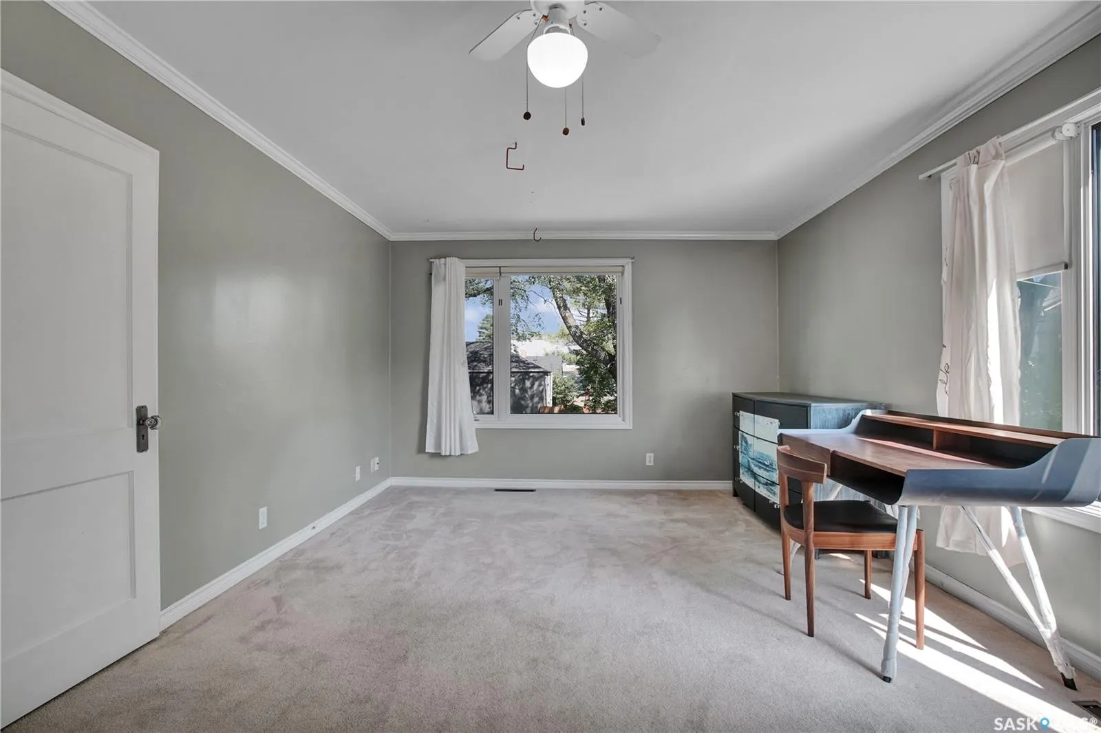 1301 Broadway AVENUE