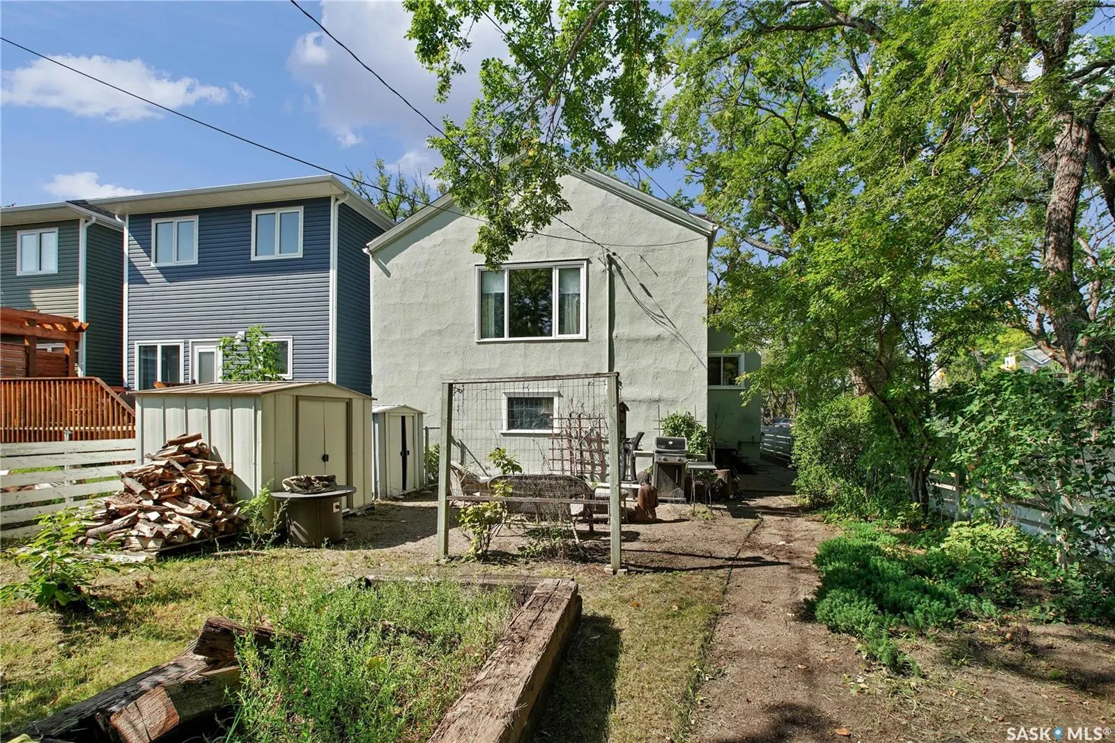 1301 Broadway AVENUE