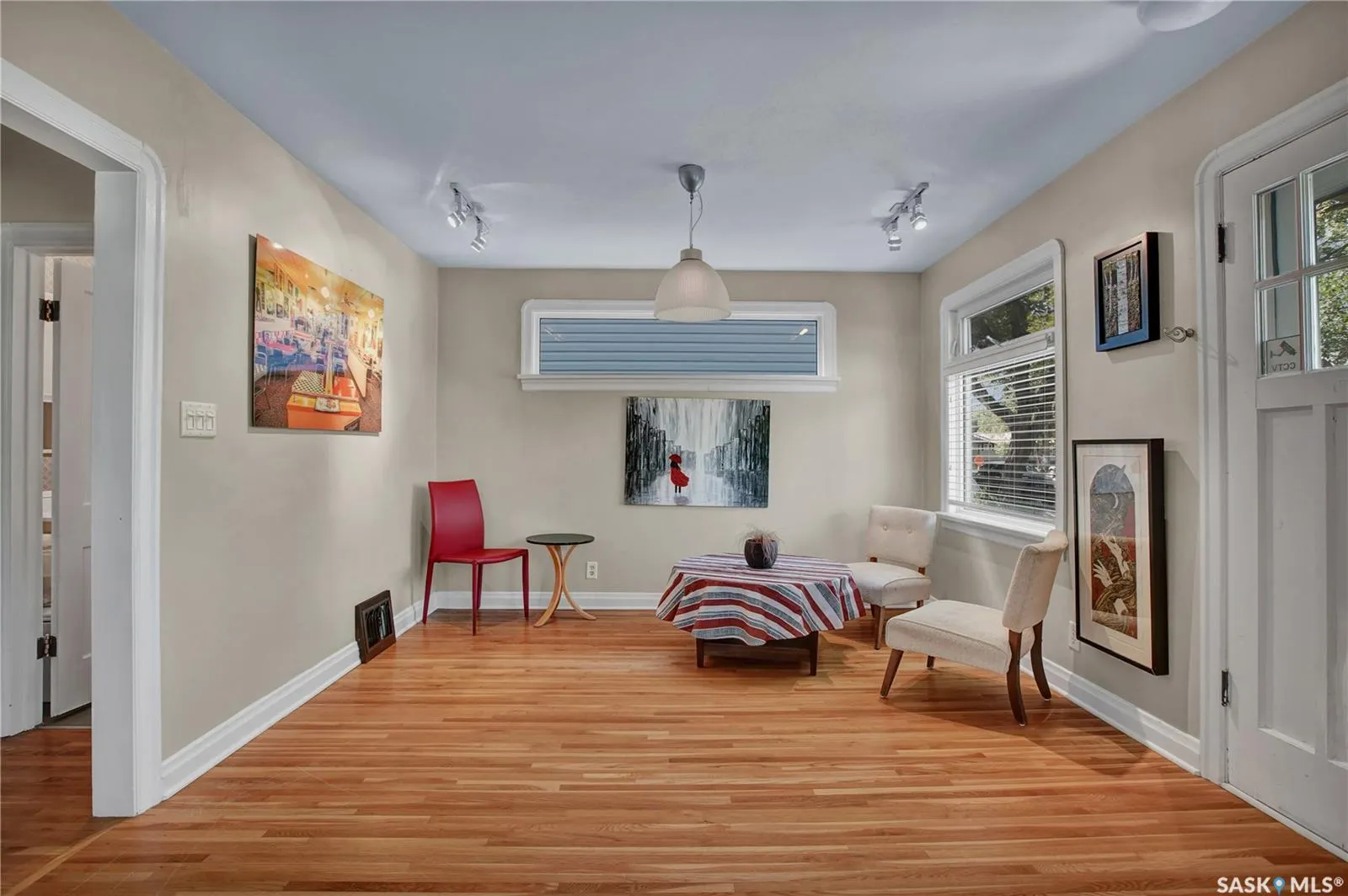 1301 Broadway AVENUE