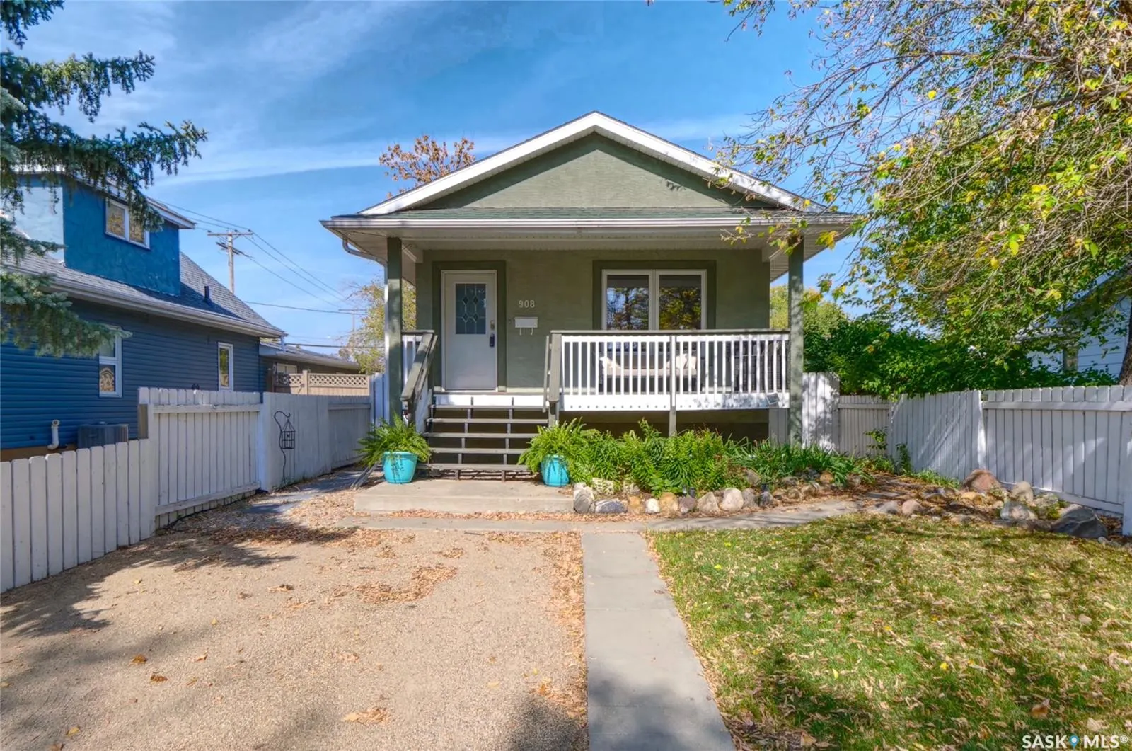 908 Stadacona STREET E