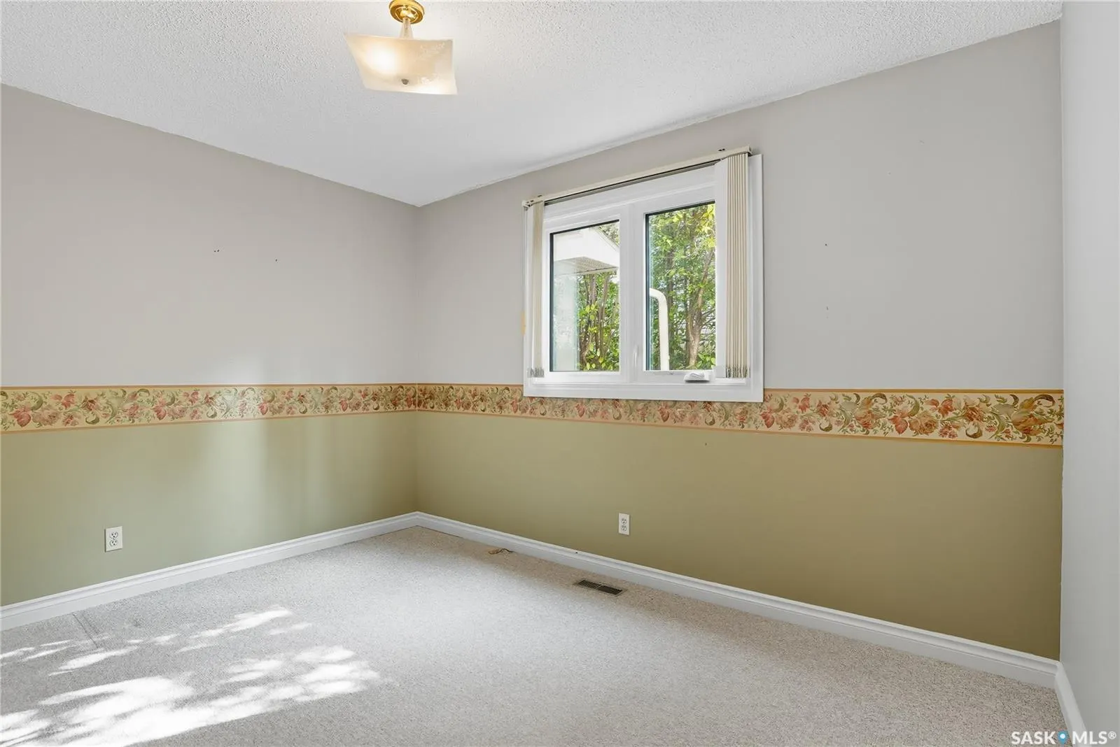 30 CHAMPLIN CRESCENT