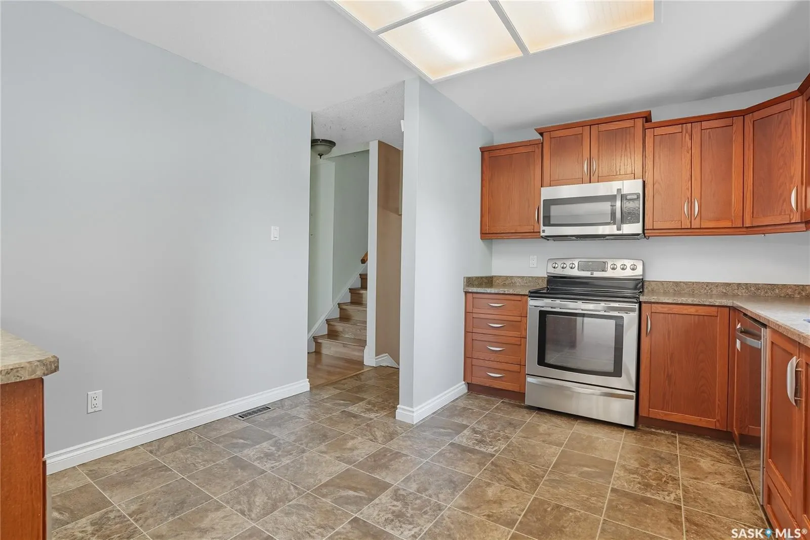 30 CHAMPLIN CRESCENT