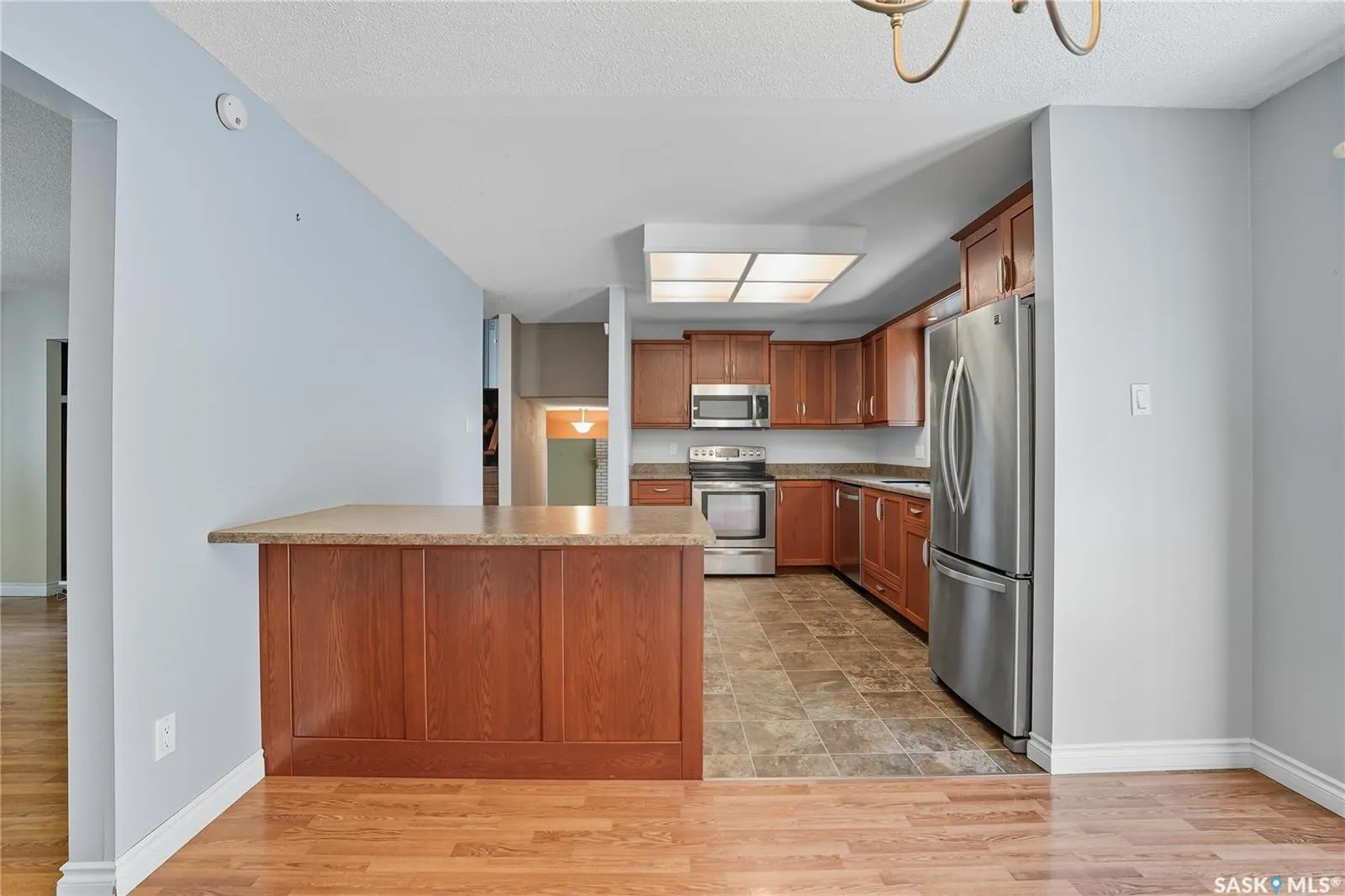 30 CHAMPLIN CRESCENT