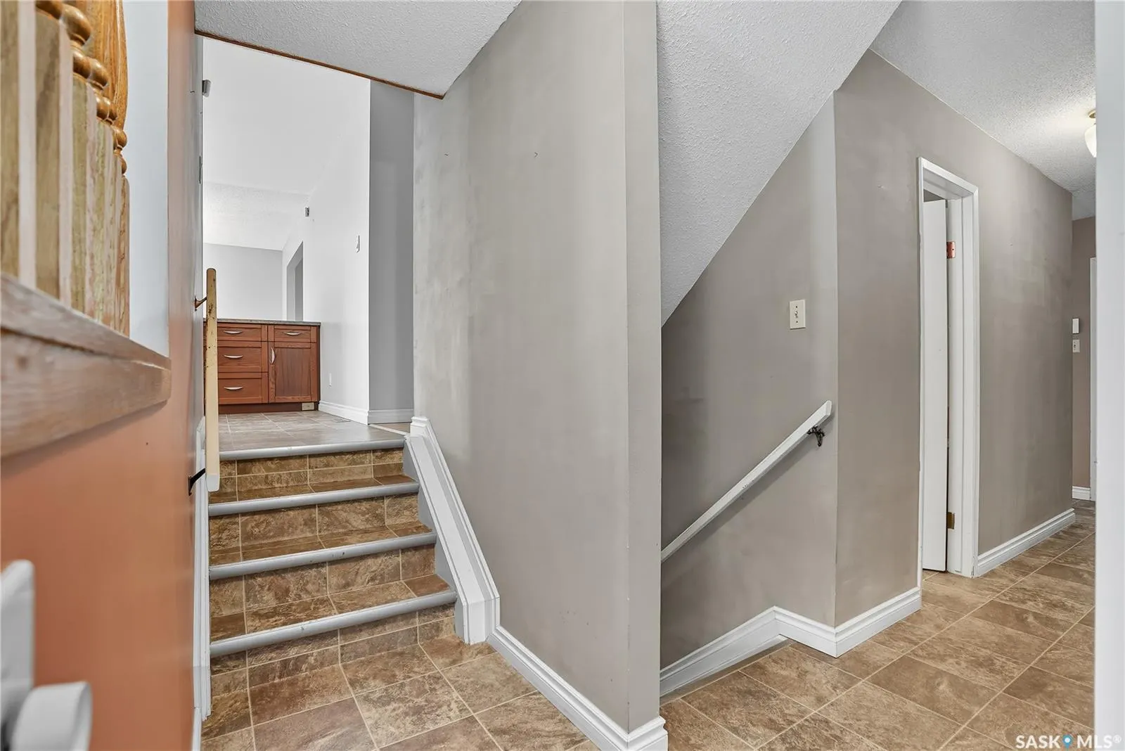 30 CHAMPLIN CRESCENT