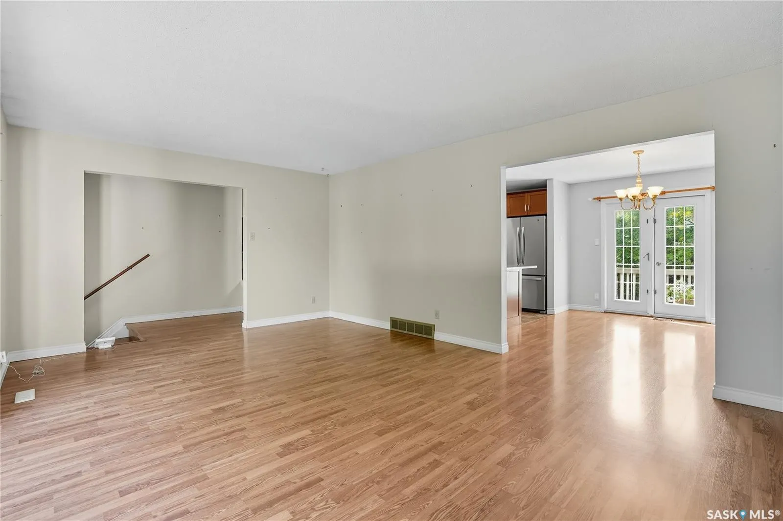 30 CHAMPLIN CRESCENT