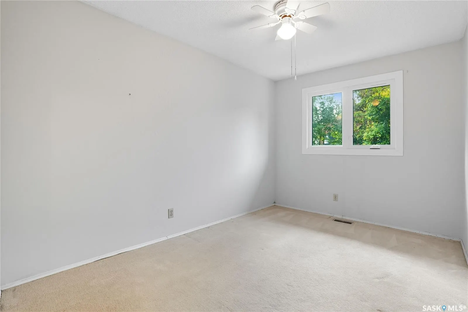 30 CHAMPLIN CRESCENT