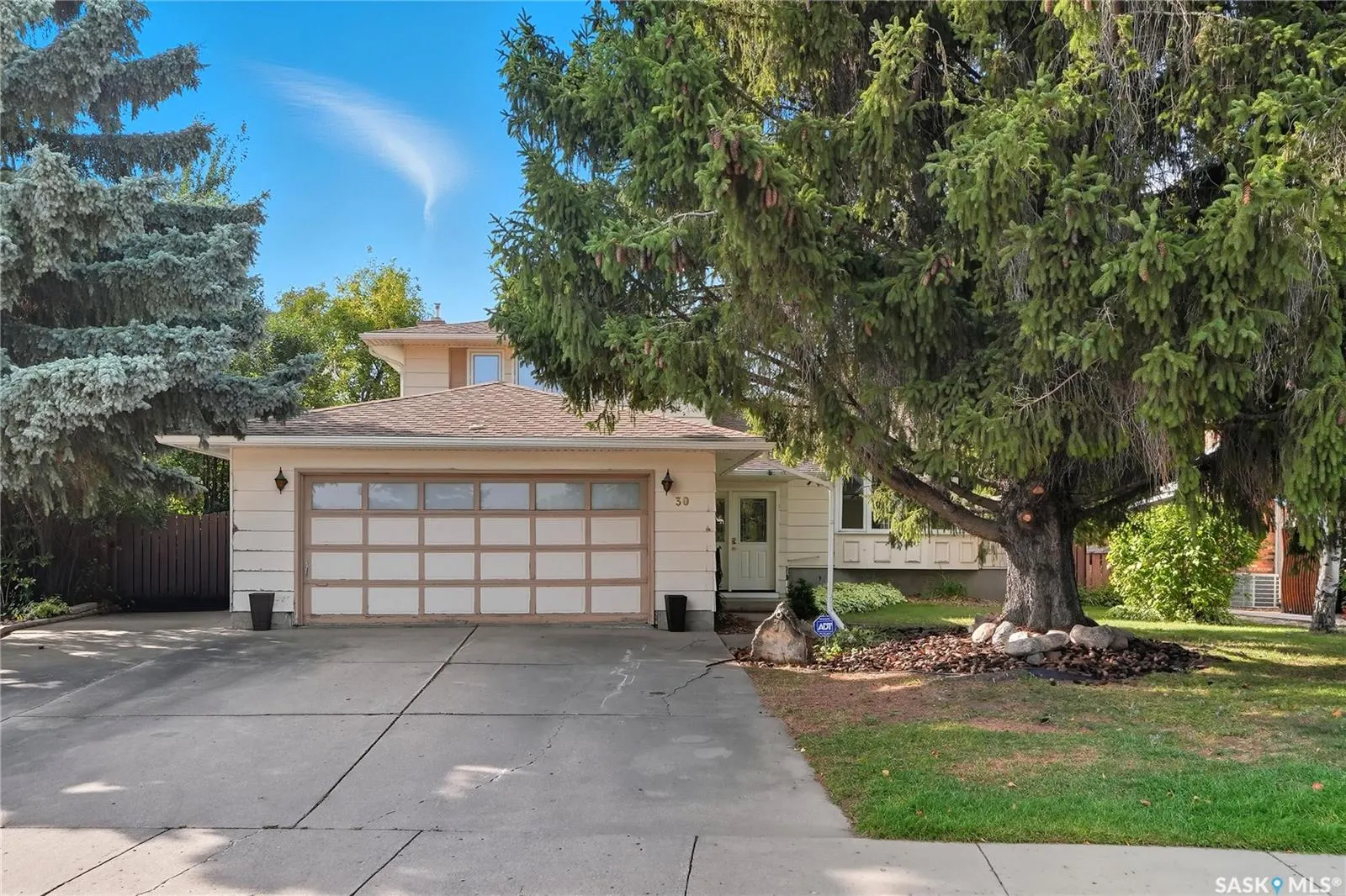 30 CHAMPLIN CRESCENT