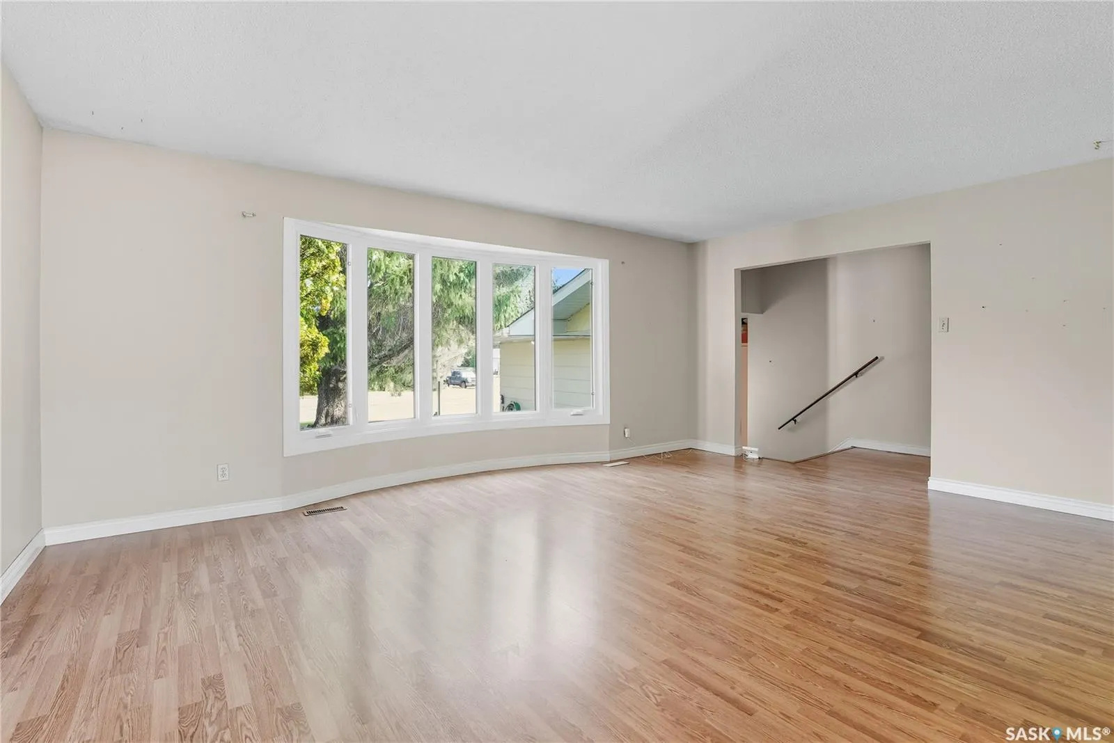 30 CHAMPLIN CRESCENT