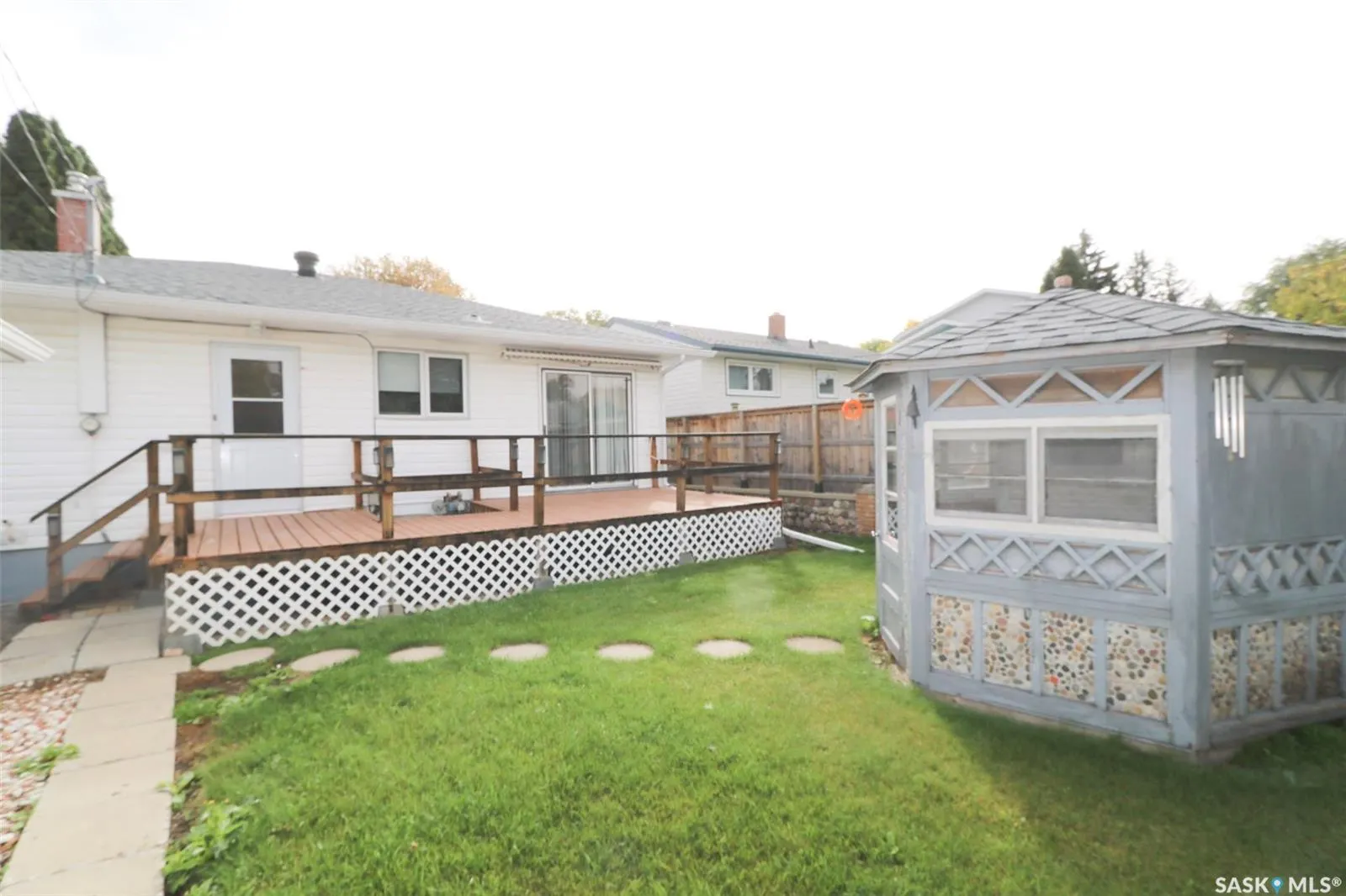 202 Third AVENUE S