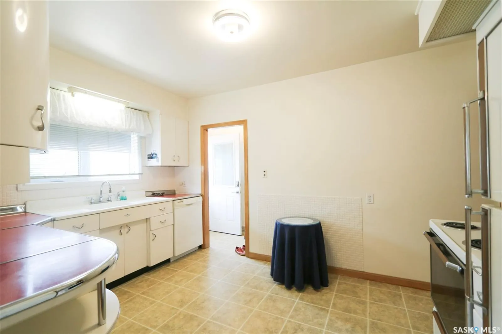 202 Third AVENUE S