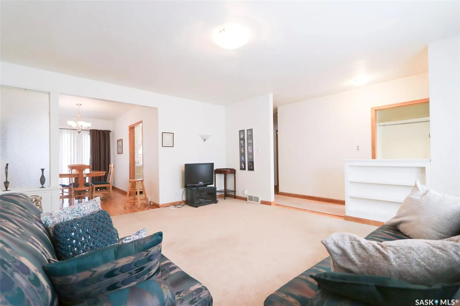 202 Third AVENUE S
