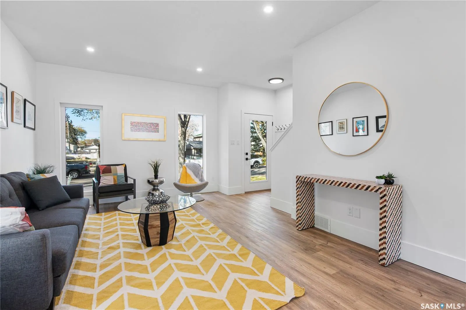 405 St John STREET