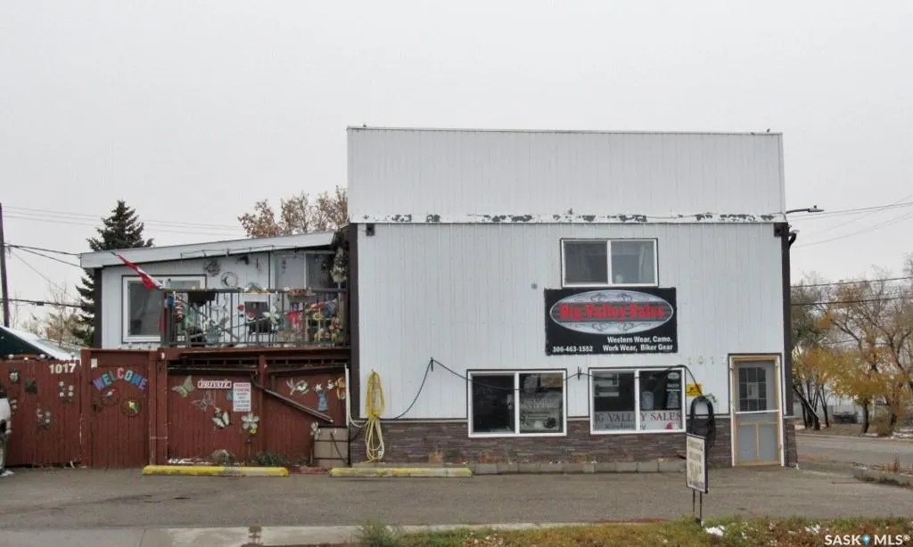 1017 Main STREET