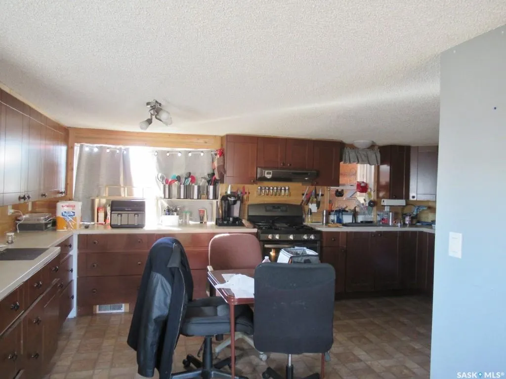 1017 Main STREET