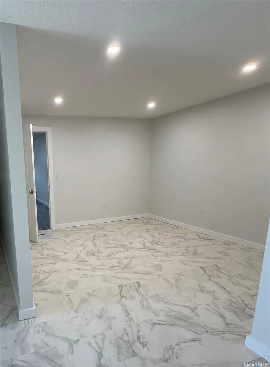109 Ash STREET