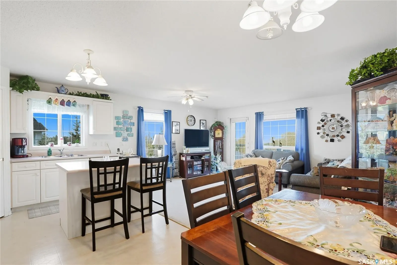 934 Heritage VIEW, #302