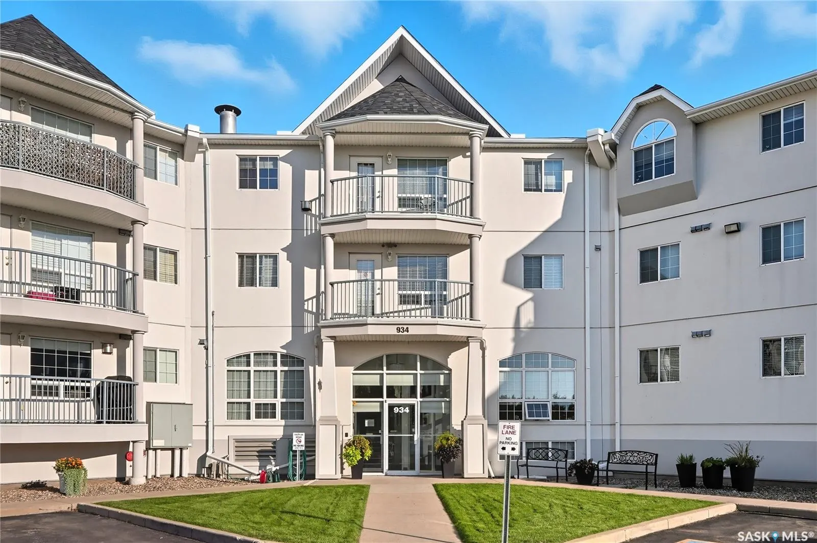 934 Heritage VIEW, #302