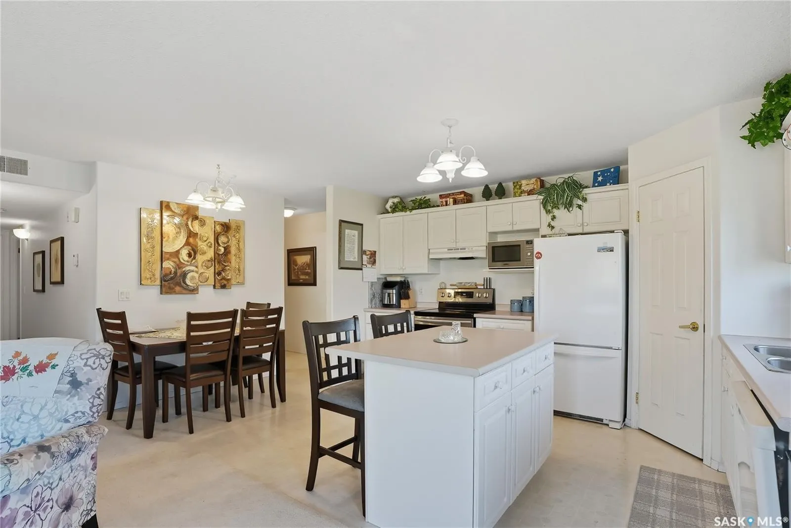 934 Heritage VIEW, #302