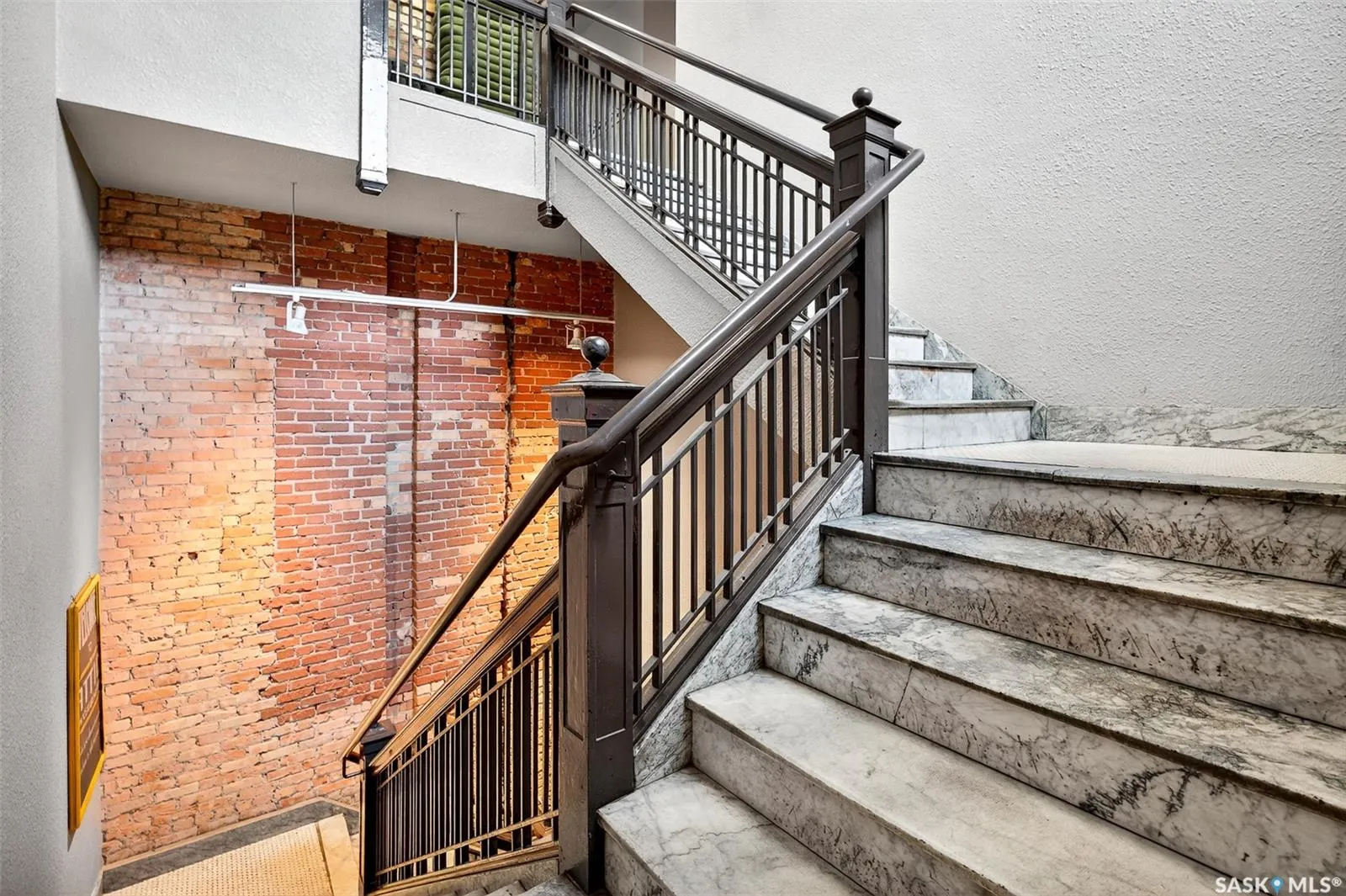15 Fairford STREET E, #2nd Floor