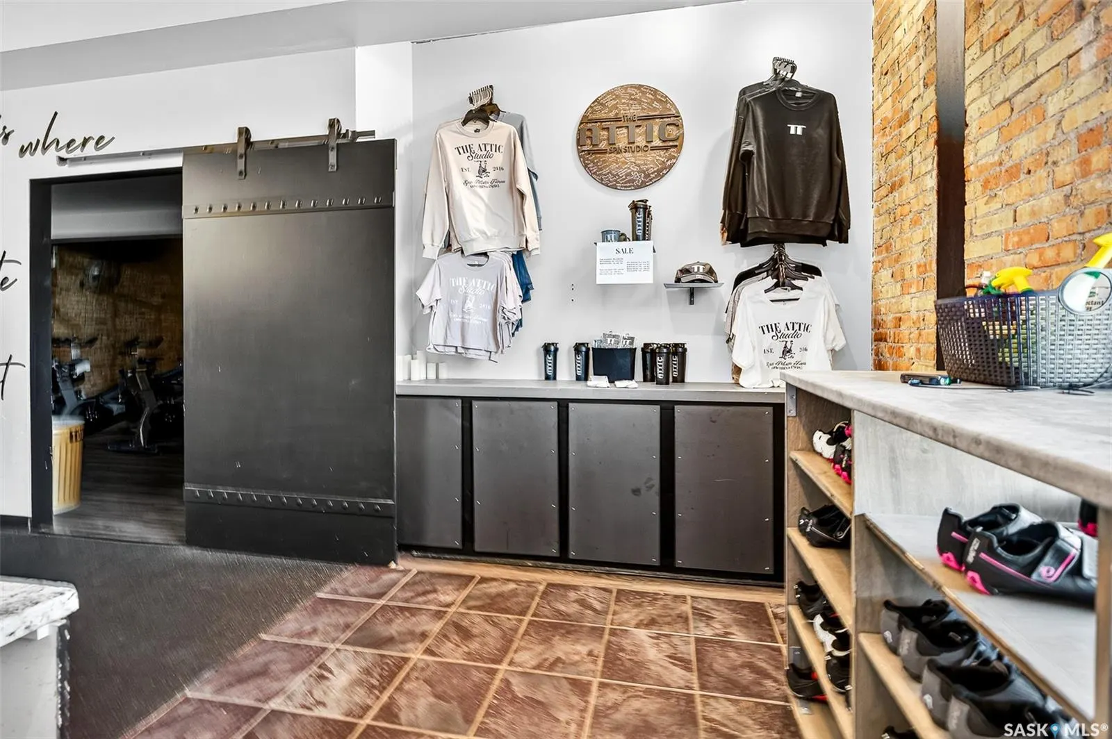 15 Fairford STREET E, #2nd Floor