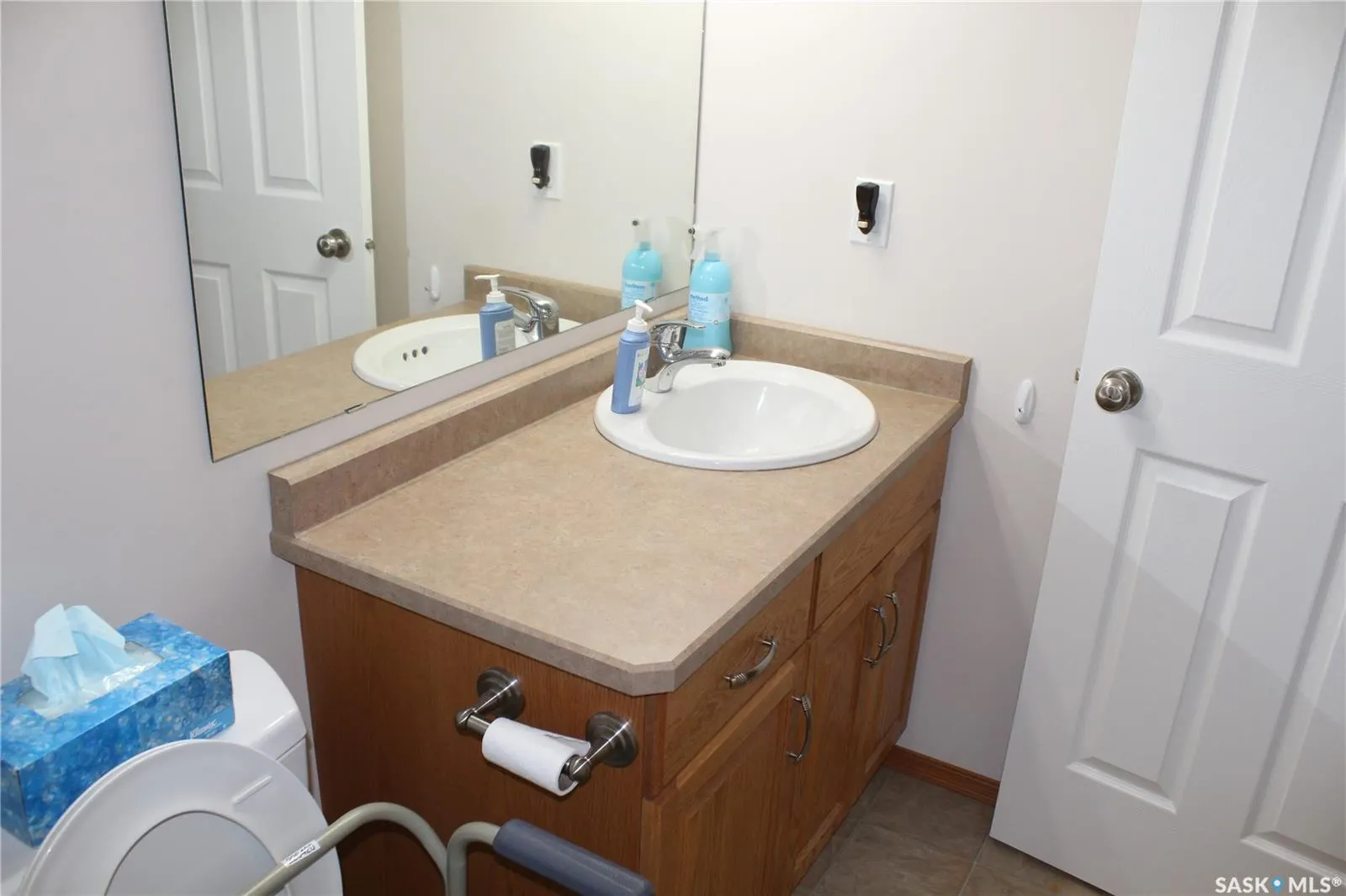 305 5th STREET E, #5