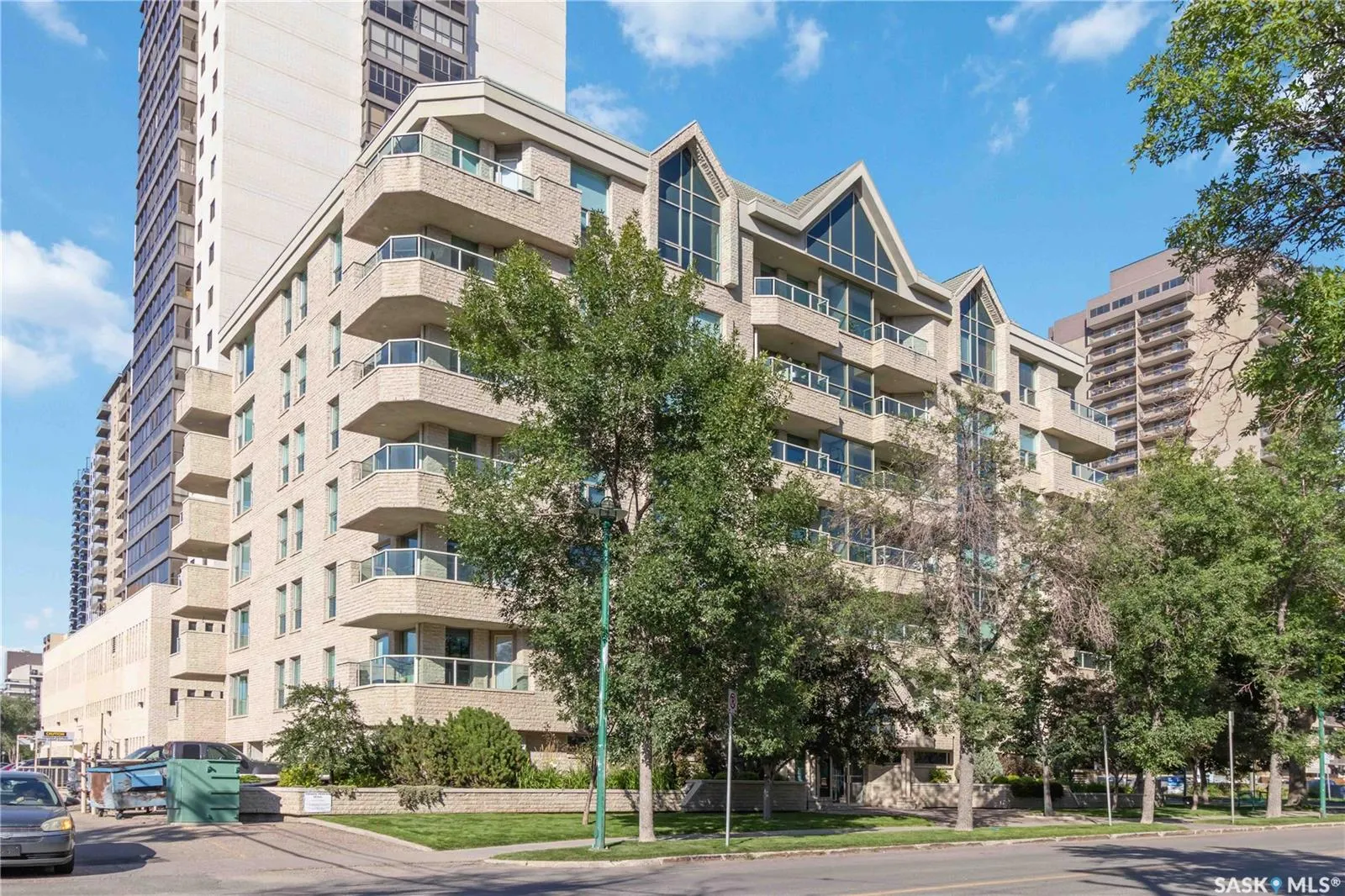303 5th AVENUE N, #103