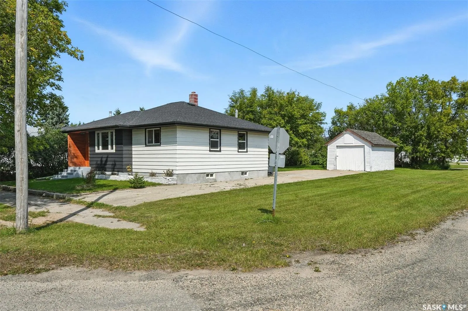301 3rd AVENUE W