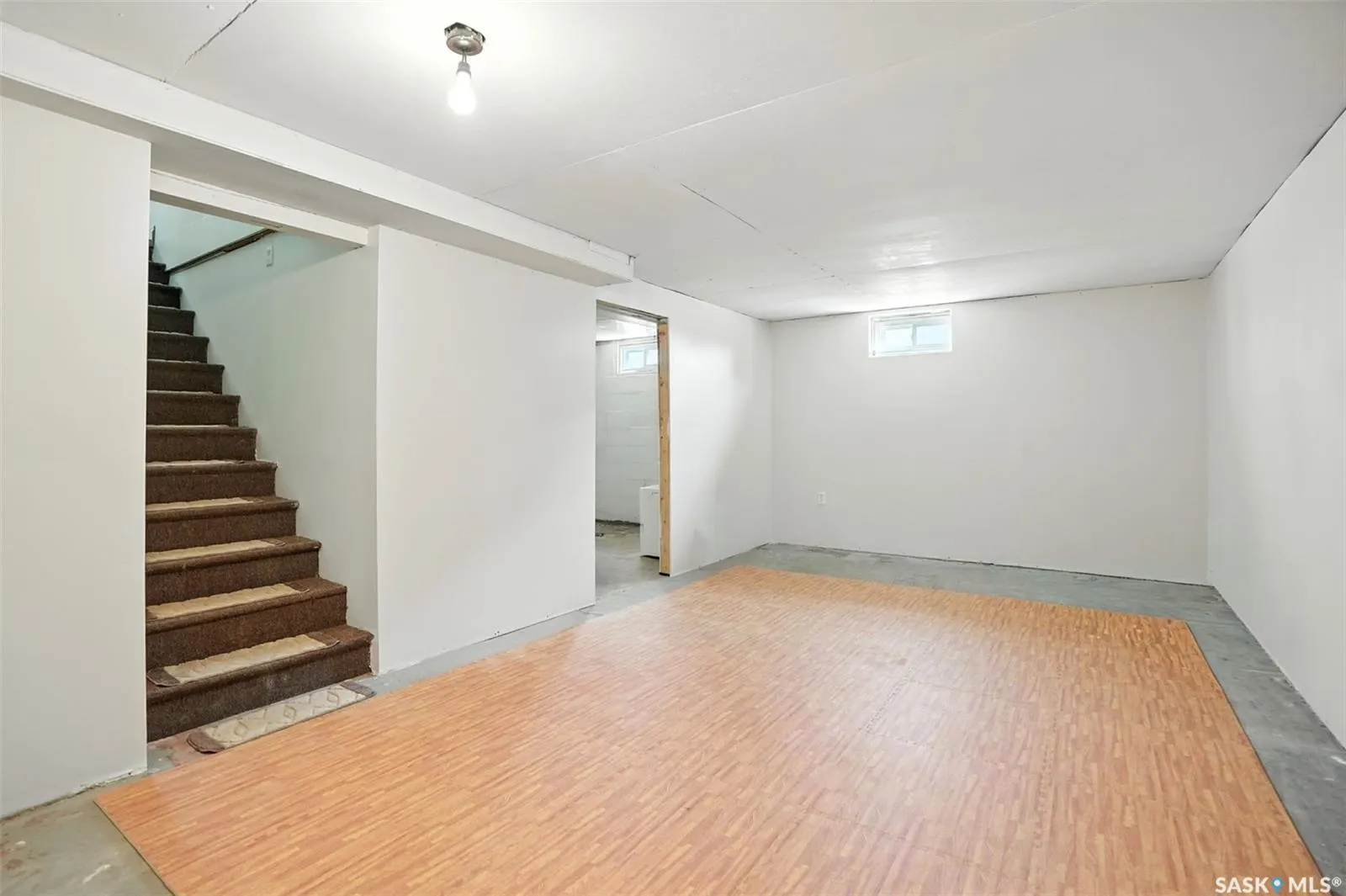 301 3rd AVENUE W